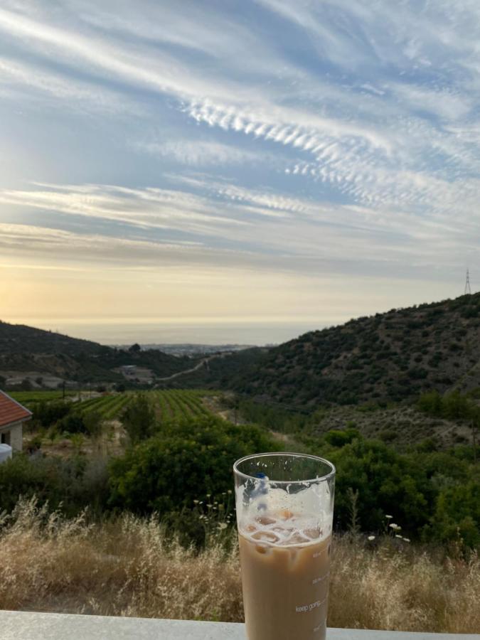 Chardonnay Guest With Great View For Nature Lovers Country house