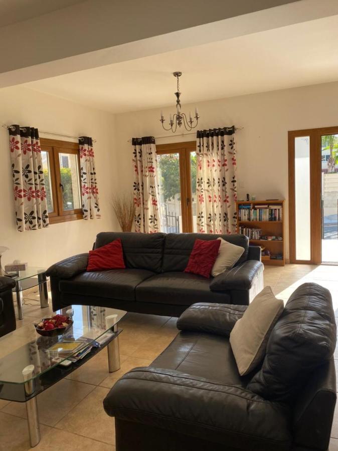 Episkopi Villa, Luxury 4 Bedroom With Pool - * Limasol