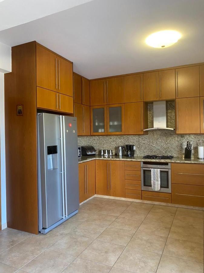 Episkopi Villa, Luxury 4 Bedroom With Pool - Limasol