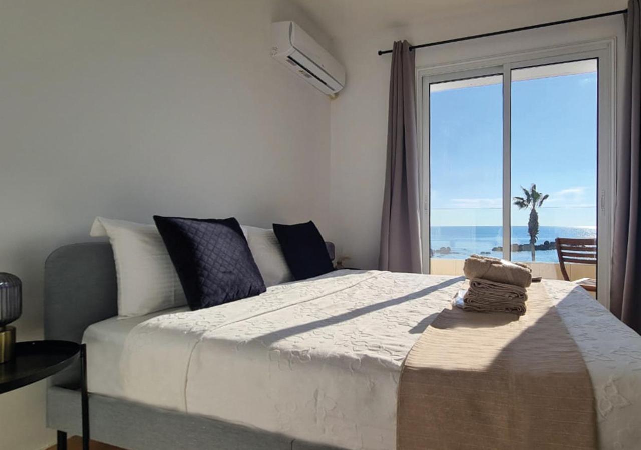 Apartment Phaedrus Living: Seaview Luxury Flat Paphinia 204