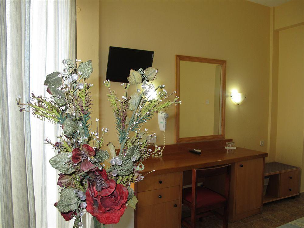 Flamingo 3* Larnaca