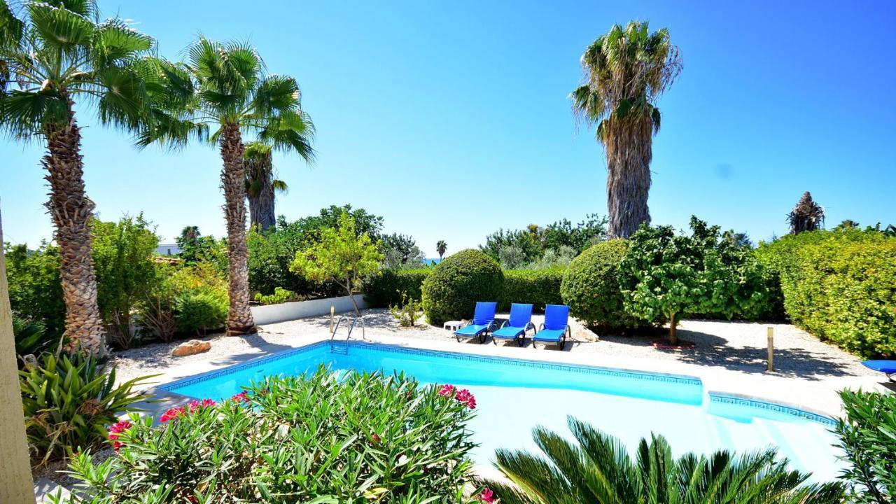 Ambrosia Villa *