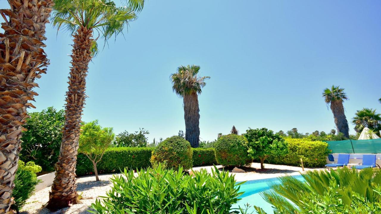 Ambrosia Villa *