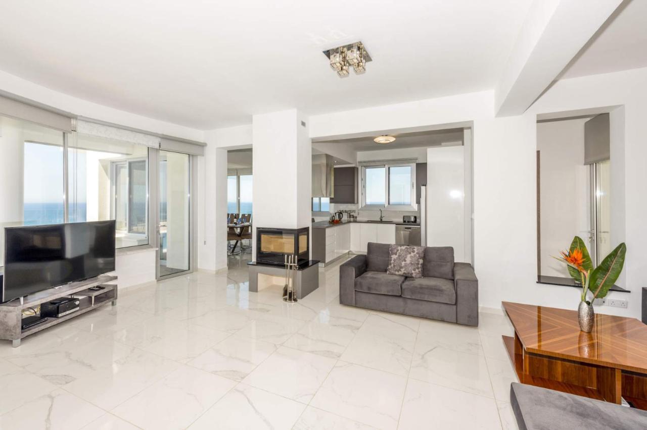 Elite Sea View Villa Pomos