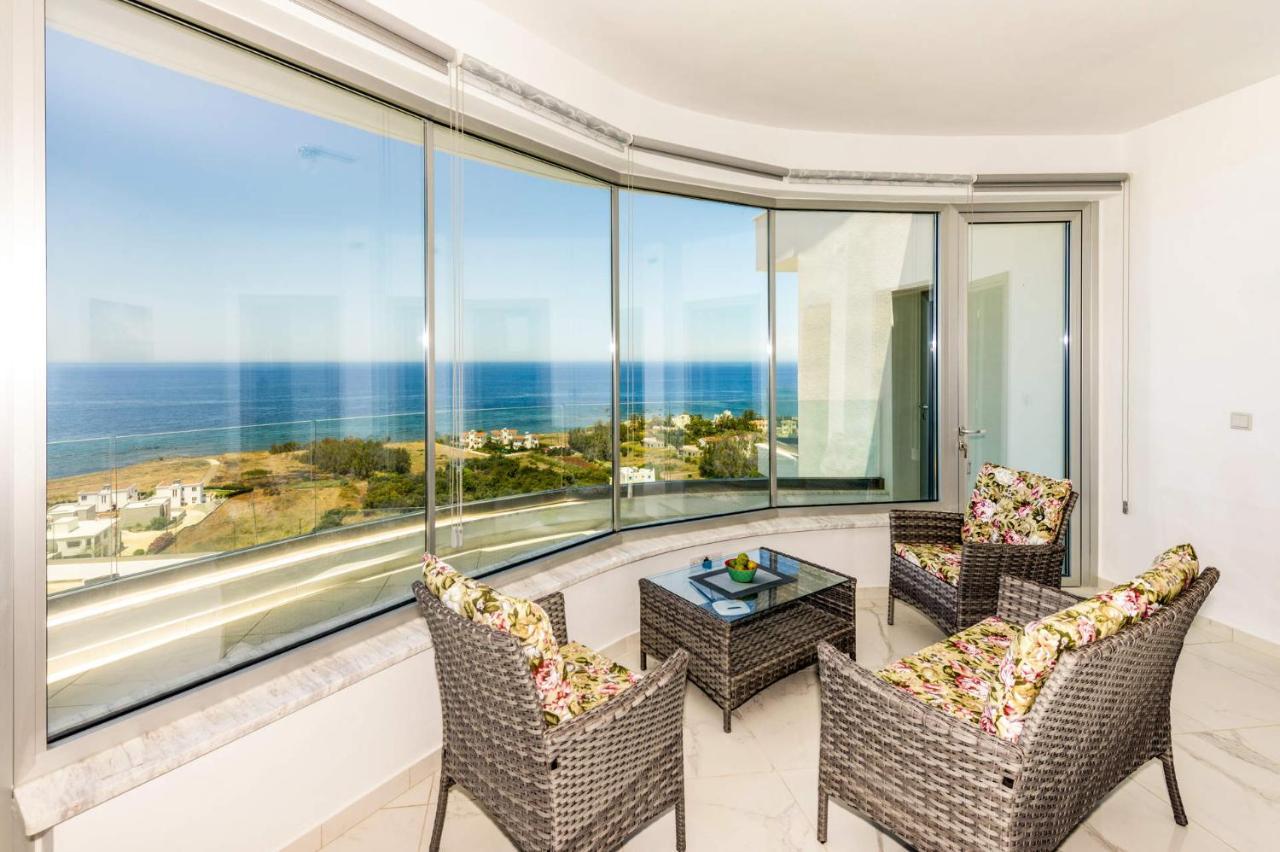 Elite Sea View Villa *
