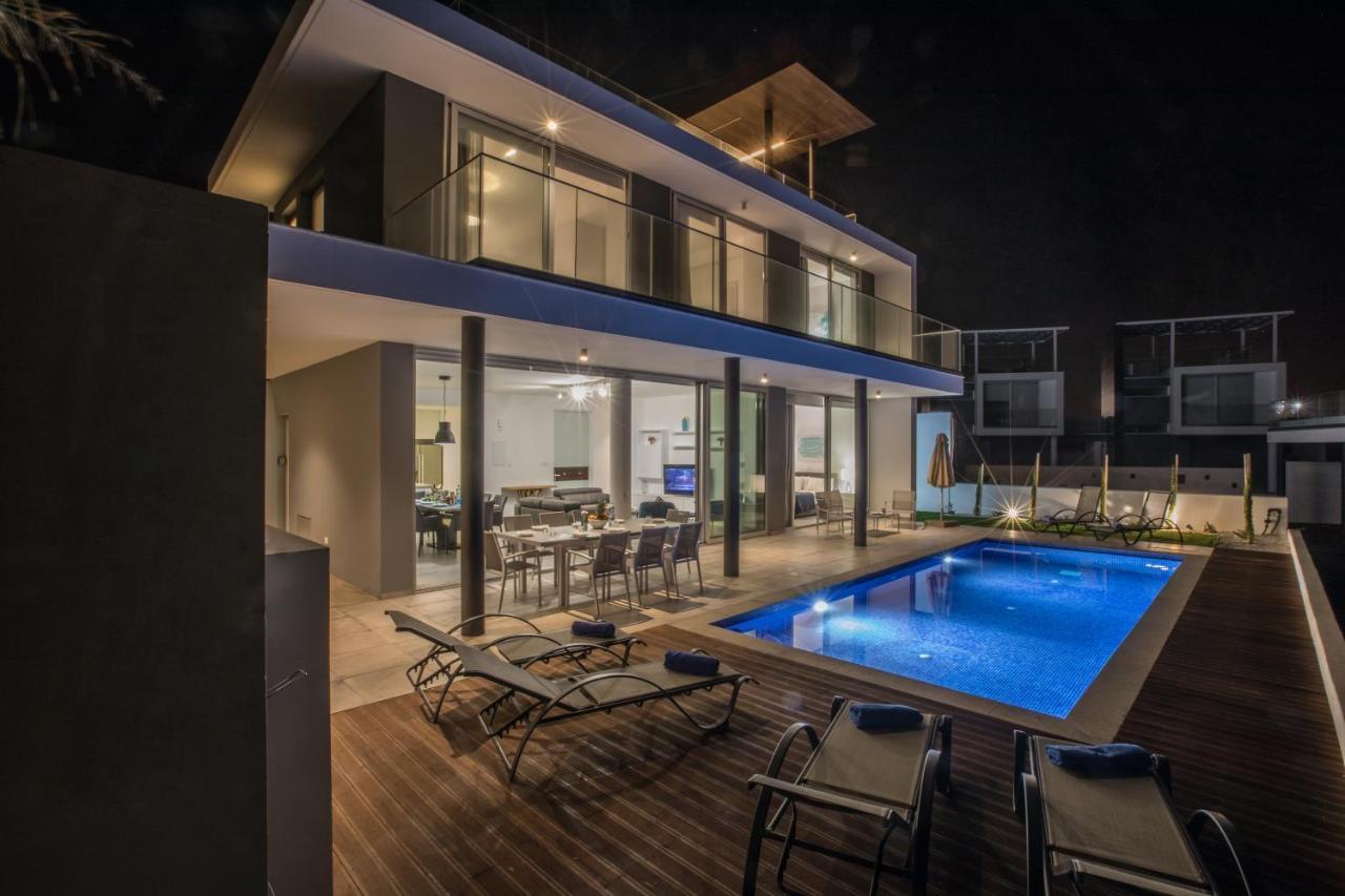 Oli Vine Villa Protaras
