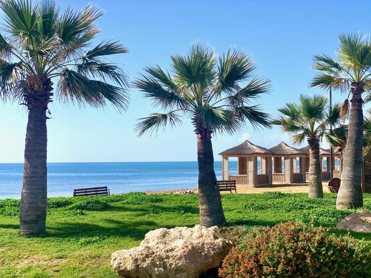Blue Retreat By The Sea Apartment *