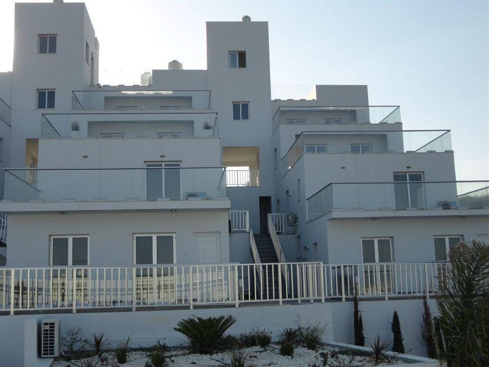 Aparthotel High View Gardens Mazotos