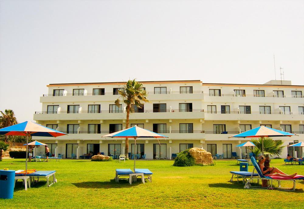 Corallia 3*