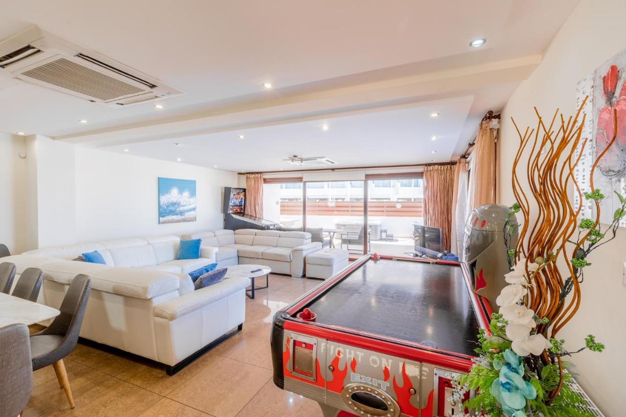 Villa Seafront *
