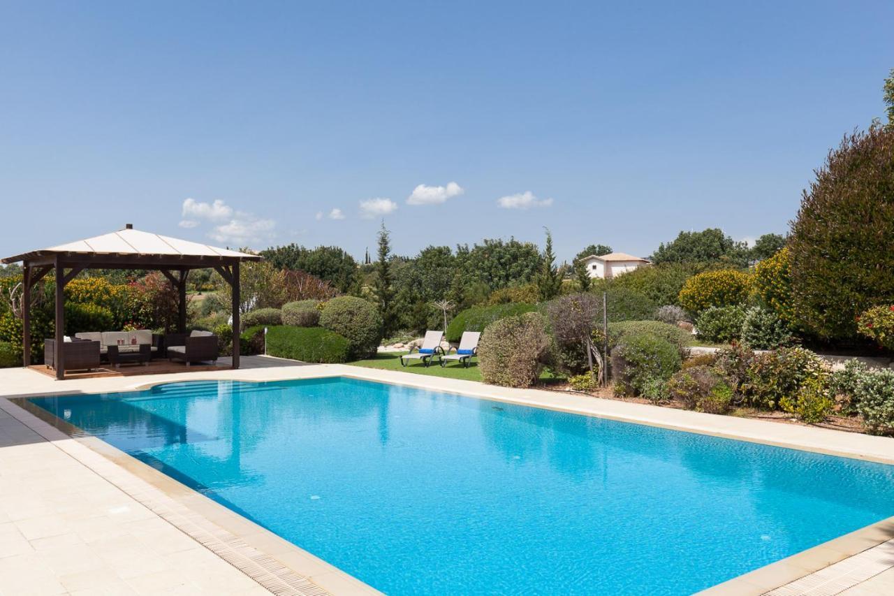 Aphrodite Hills 4*