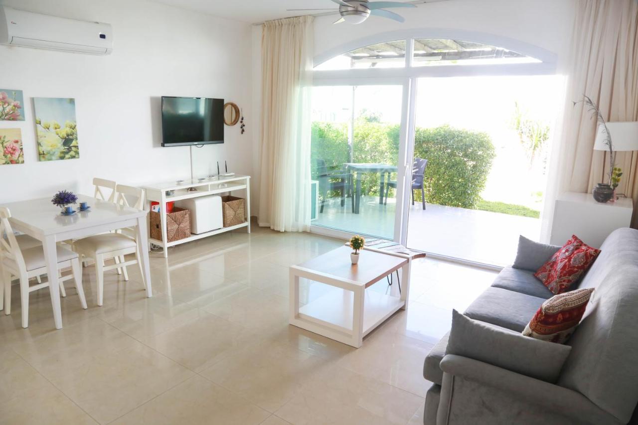 Aphrodite Beachfront Official Hotel 3*