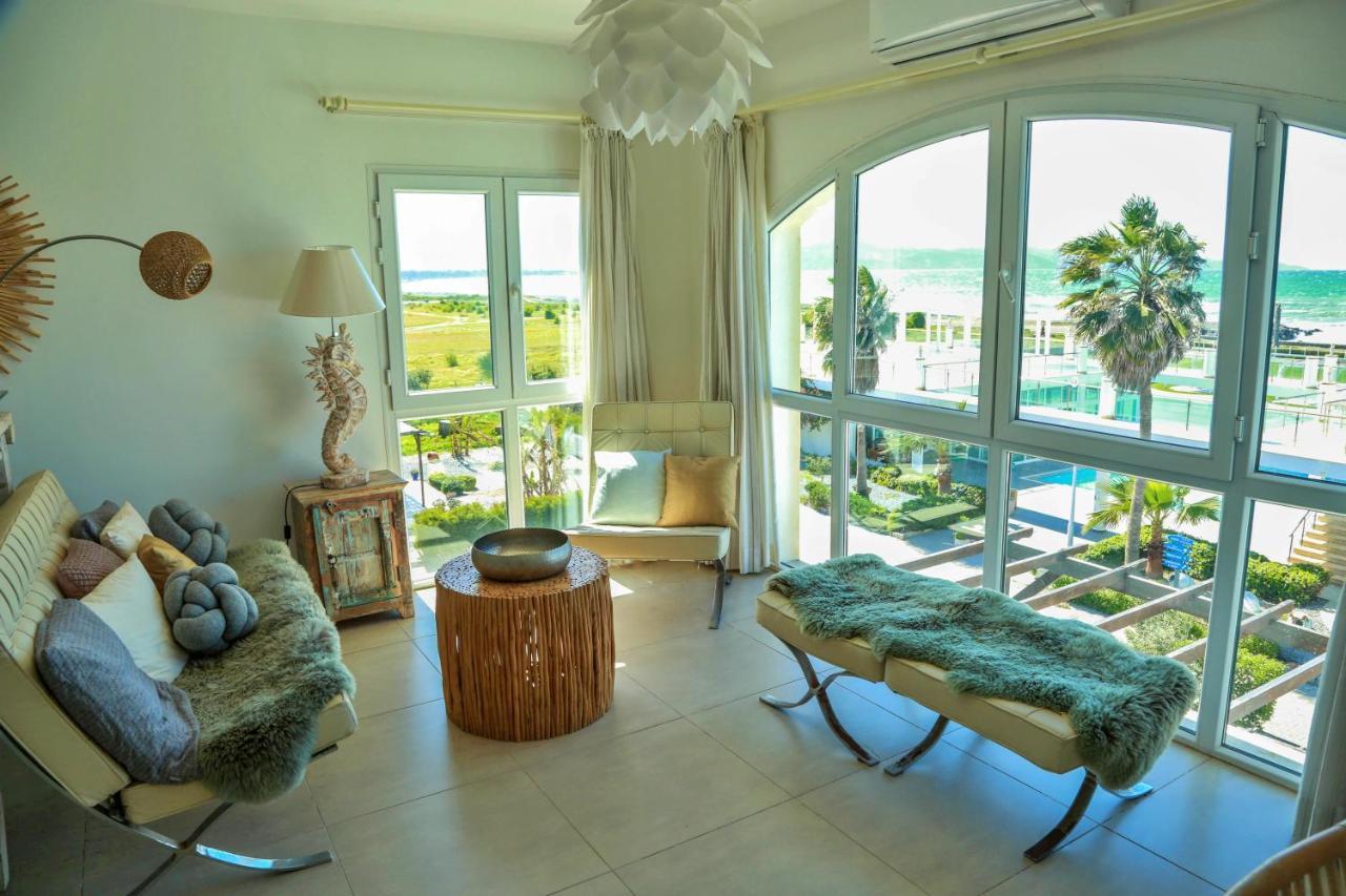 Aphrodite Beachfront Official Hotel 3*