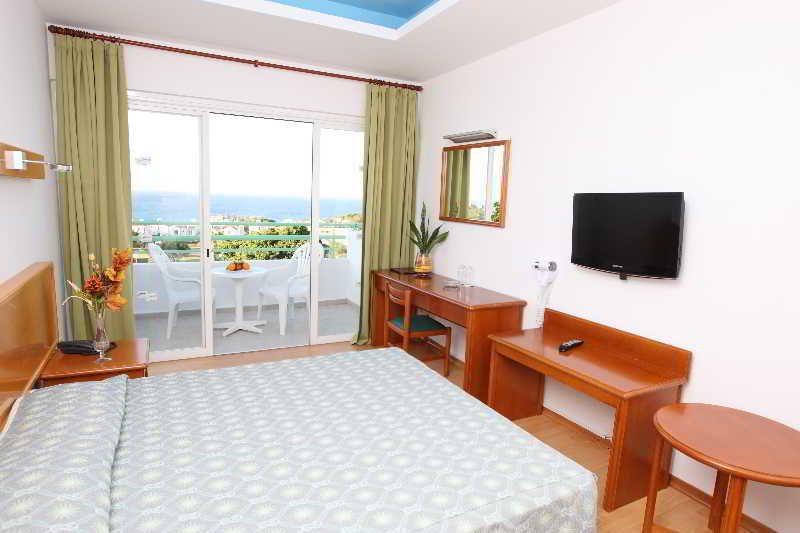 Hotel Adelais Bay
