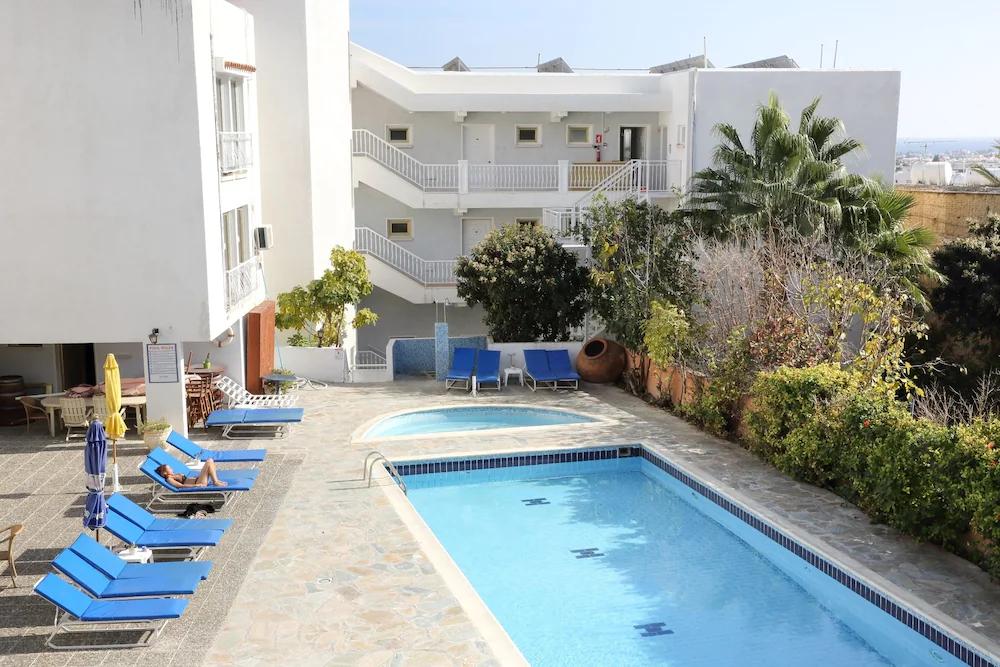 Antonis G. Aparthotel