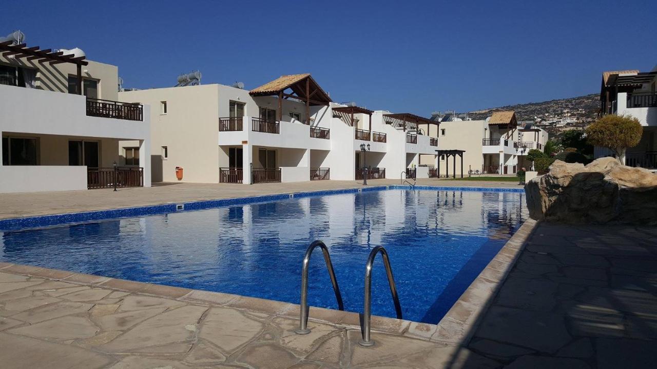 Wonderful Z4 In Vanessa Complex * Peyia
