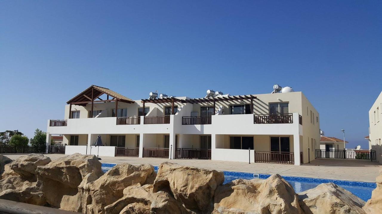 Wonderful Z4 In Vanessa Complex * Peyia