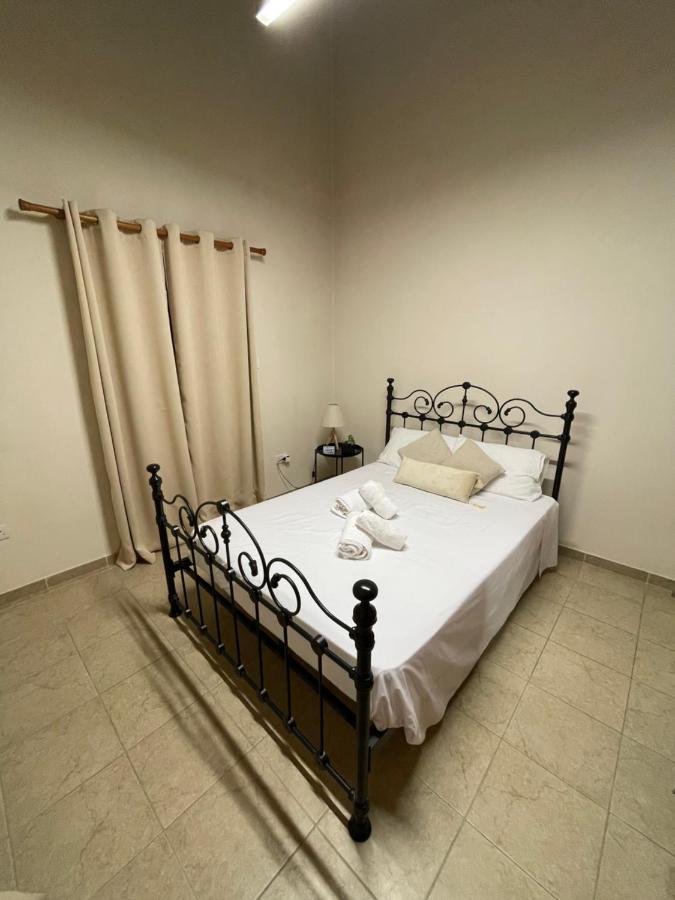 Pramateftis House
