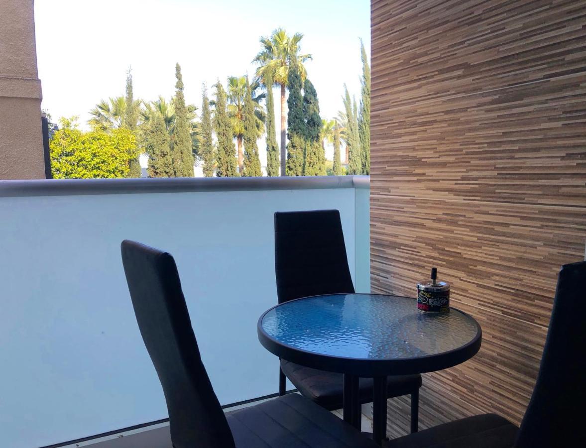 Seafront - 2 Bedroom Modern Appartement Limasol