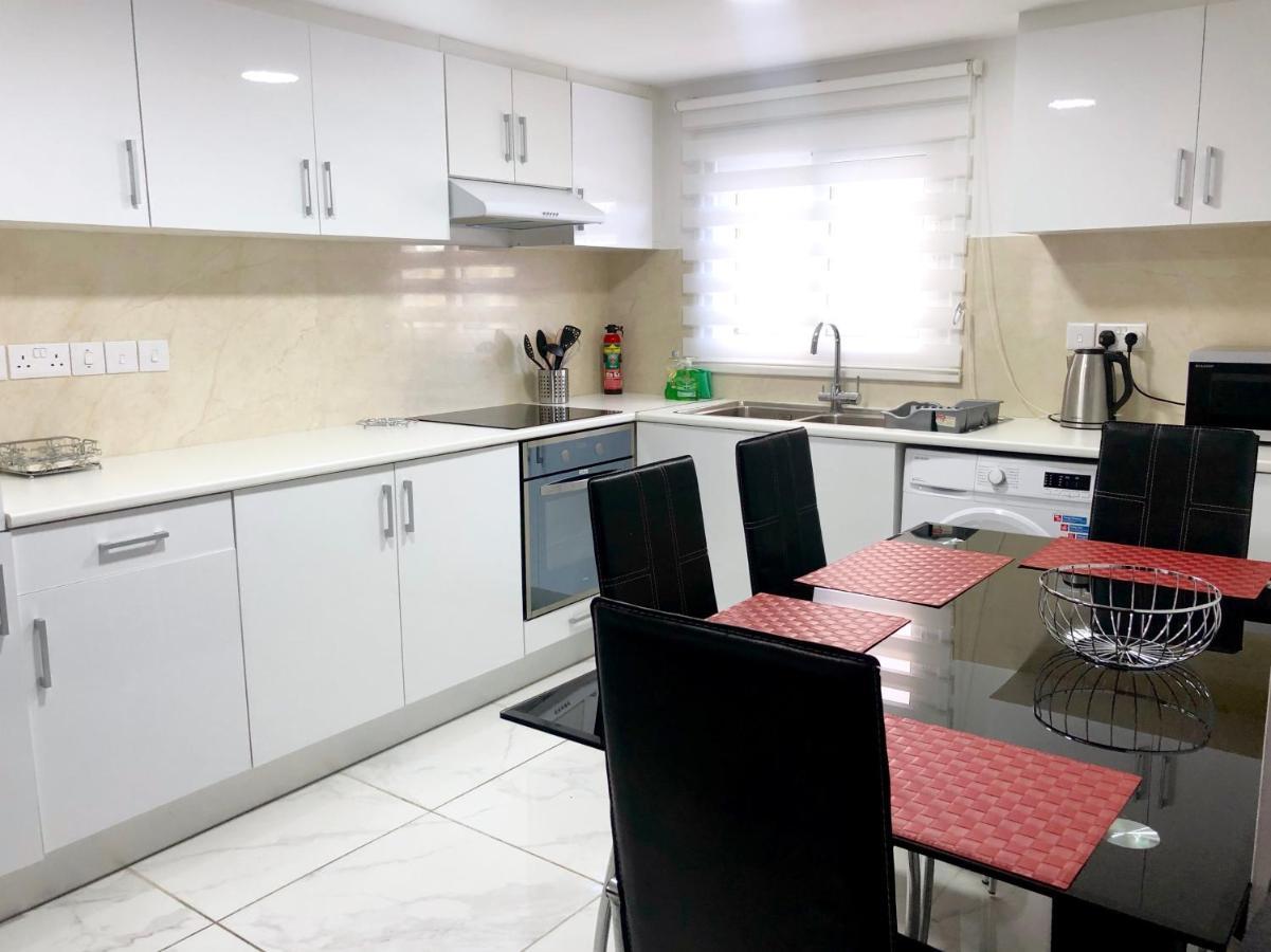 Seafront - 2 Bedroom Modern Limasol