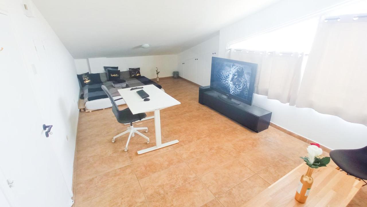 Luxury Maisonette - Ea View, Gym- 5 Min From *