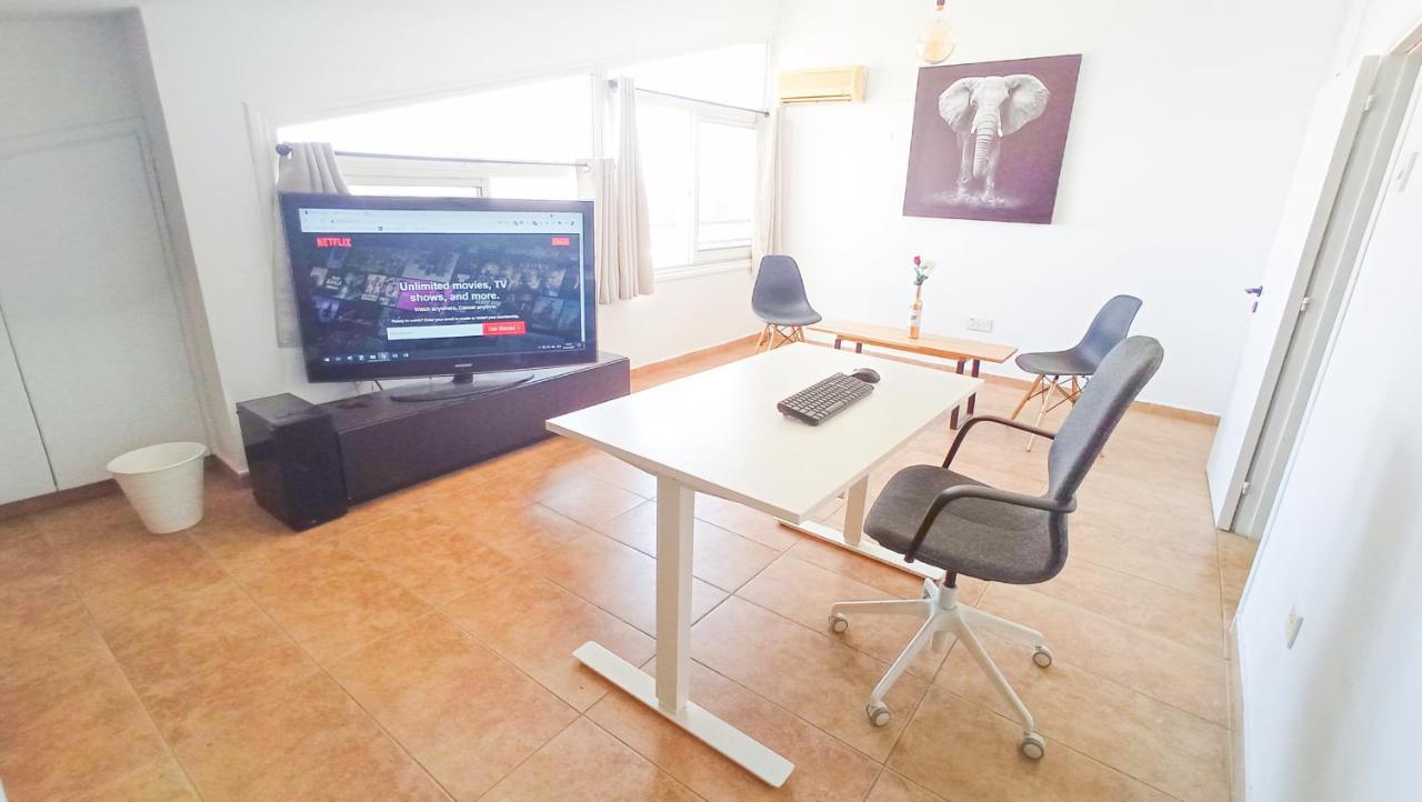 Luxury Maisonette - Ea View, Gym- 5 Min From Larnaca