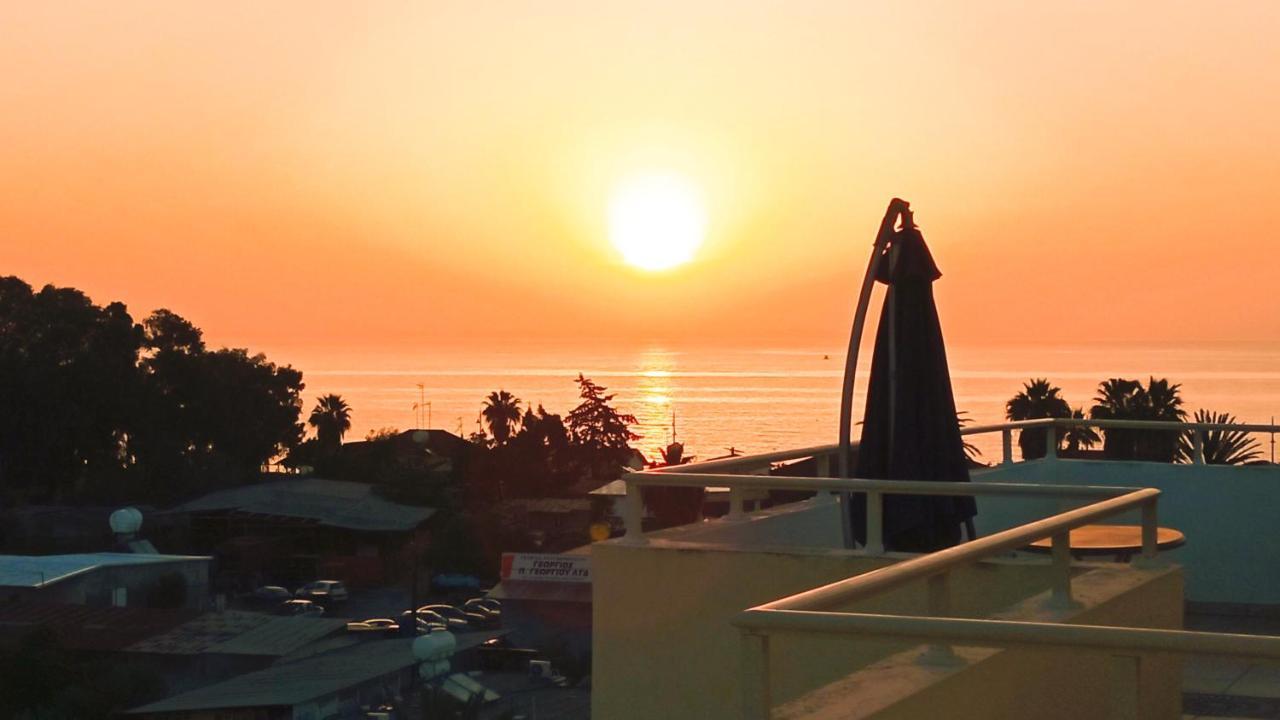 Luxury Private -sea View, Gym- 5 Min From Beach! - Private In Shared * Larnaca