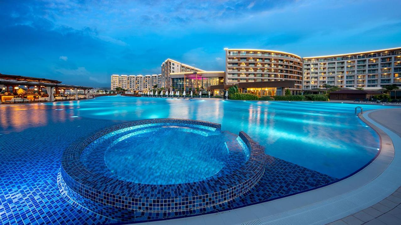 Elexus Hotel & Resort & Spa & Casino 5*