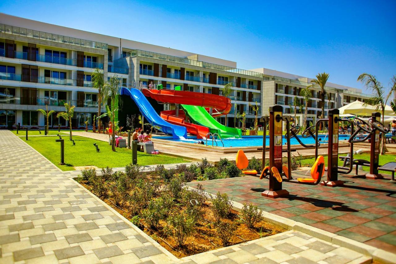 Hotel Courtyard Long 3*