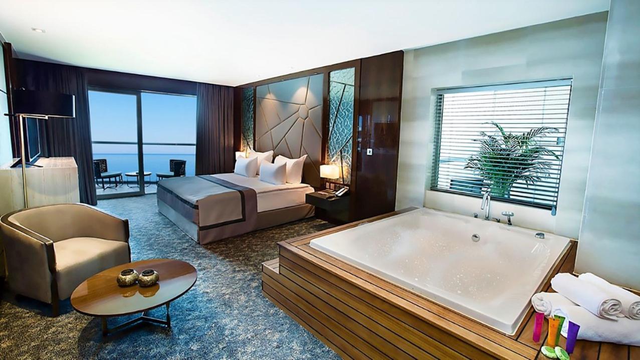 Elexus Hotel & Resort & Spa & Casino Hotel