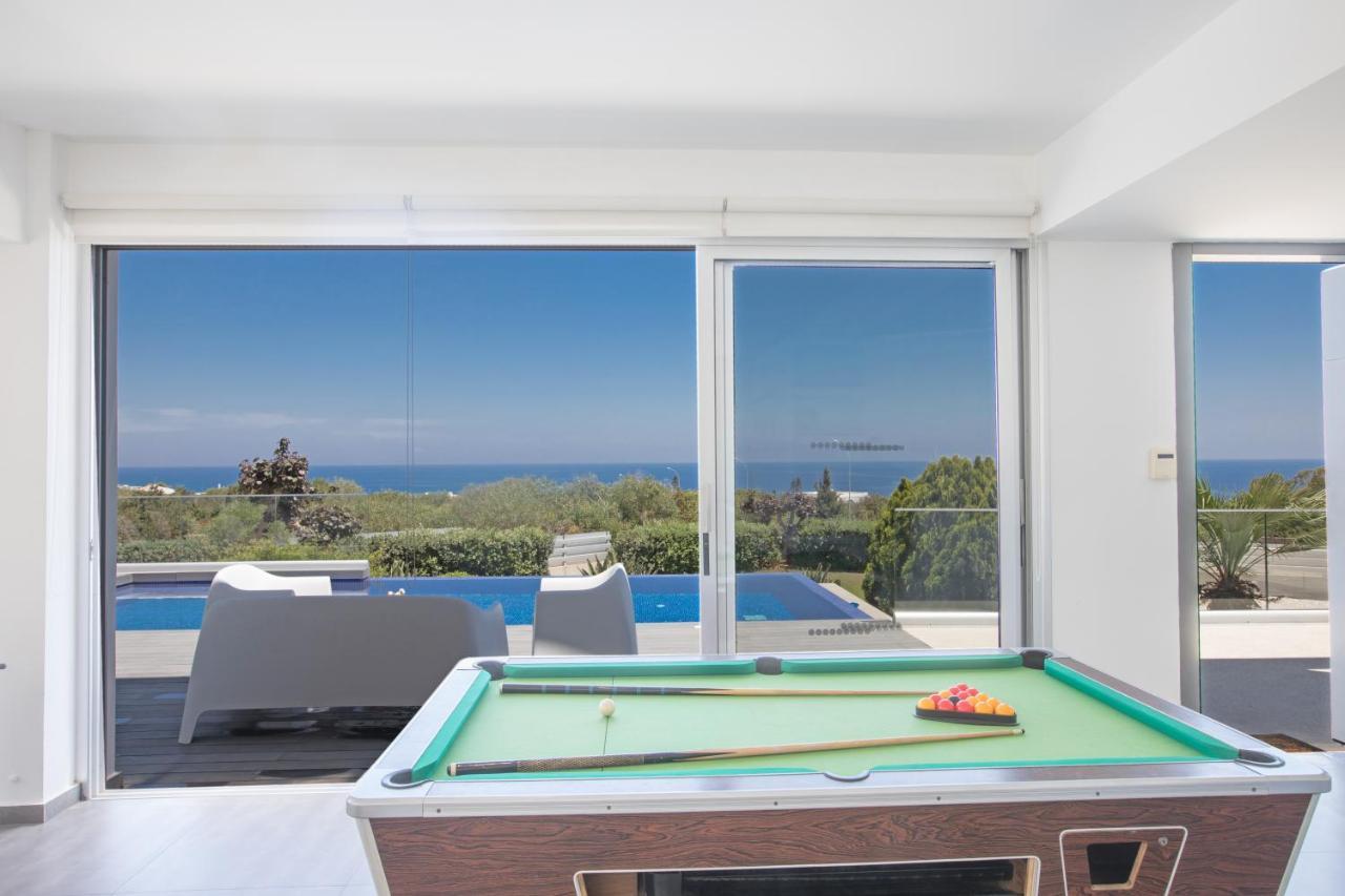Chloe Luxury Villa *