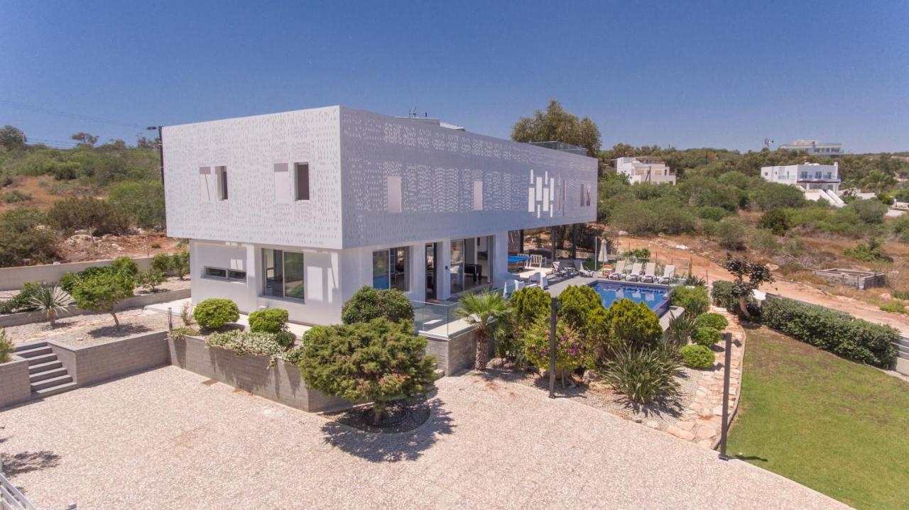 Chloe Luxury Villa