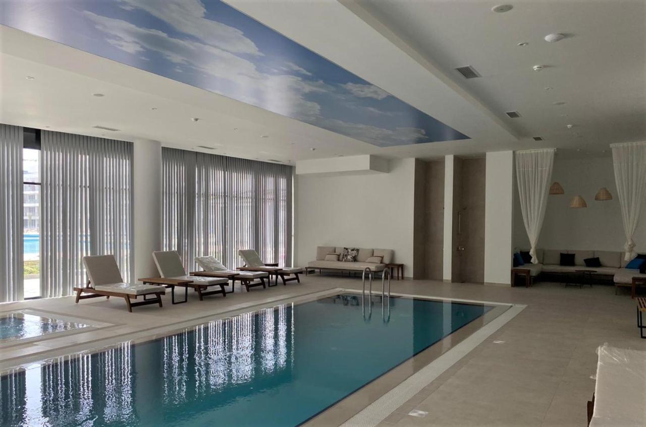 Courtyard Long 3*