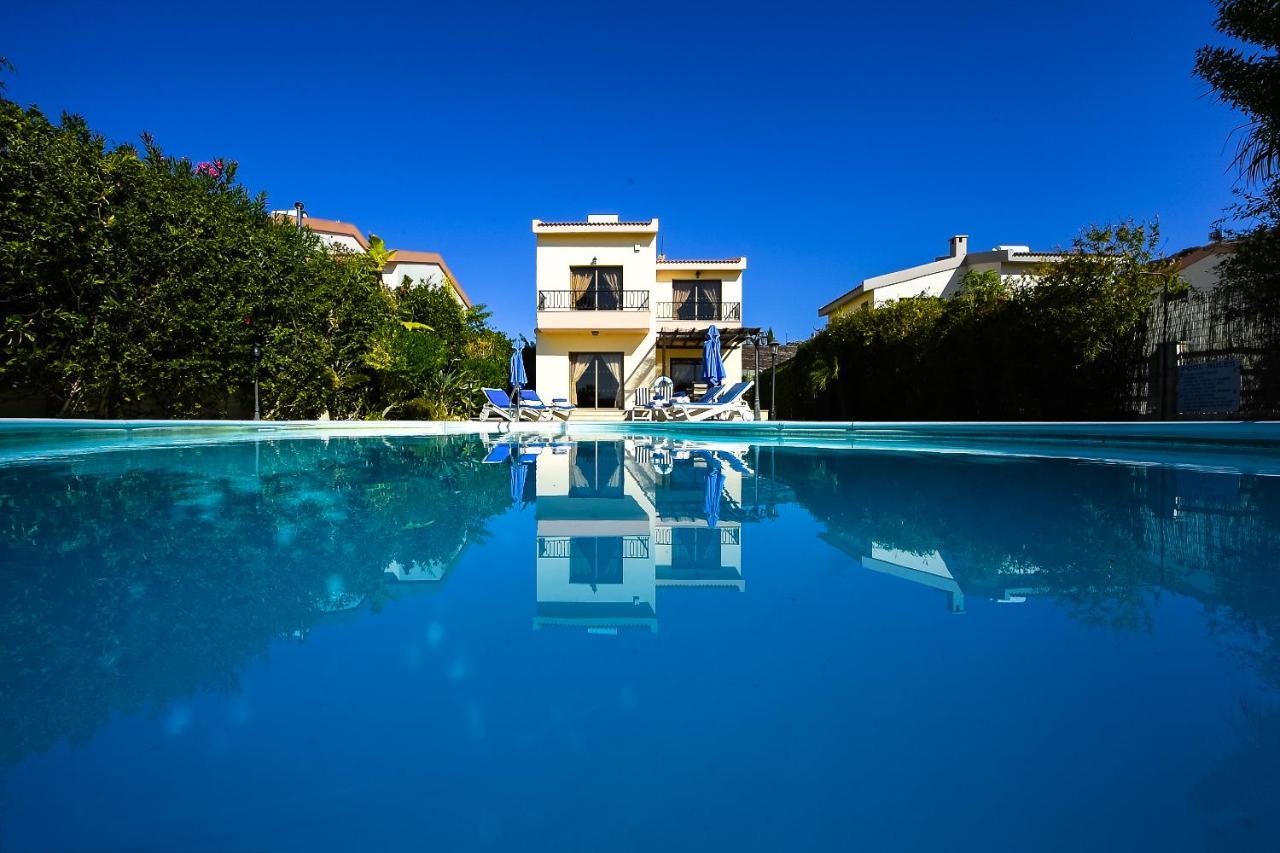 Holidays Villas * Pissouri