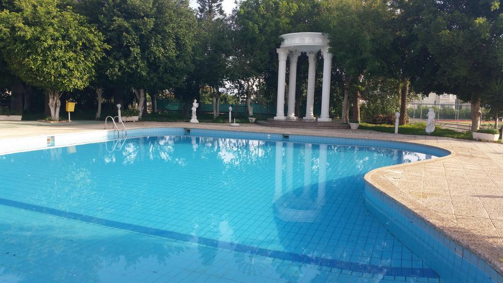 Crown Henipa 3* Larnaca