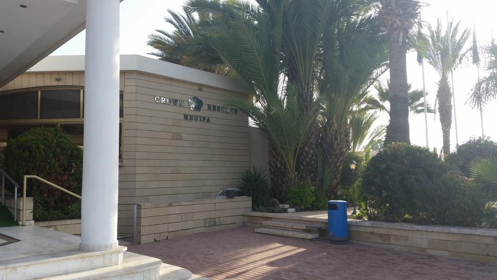 Hotel Crown Henipa