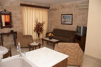 Kotzias Aparthotel 3*