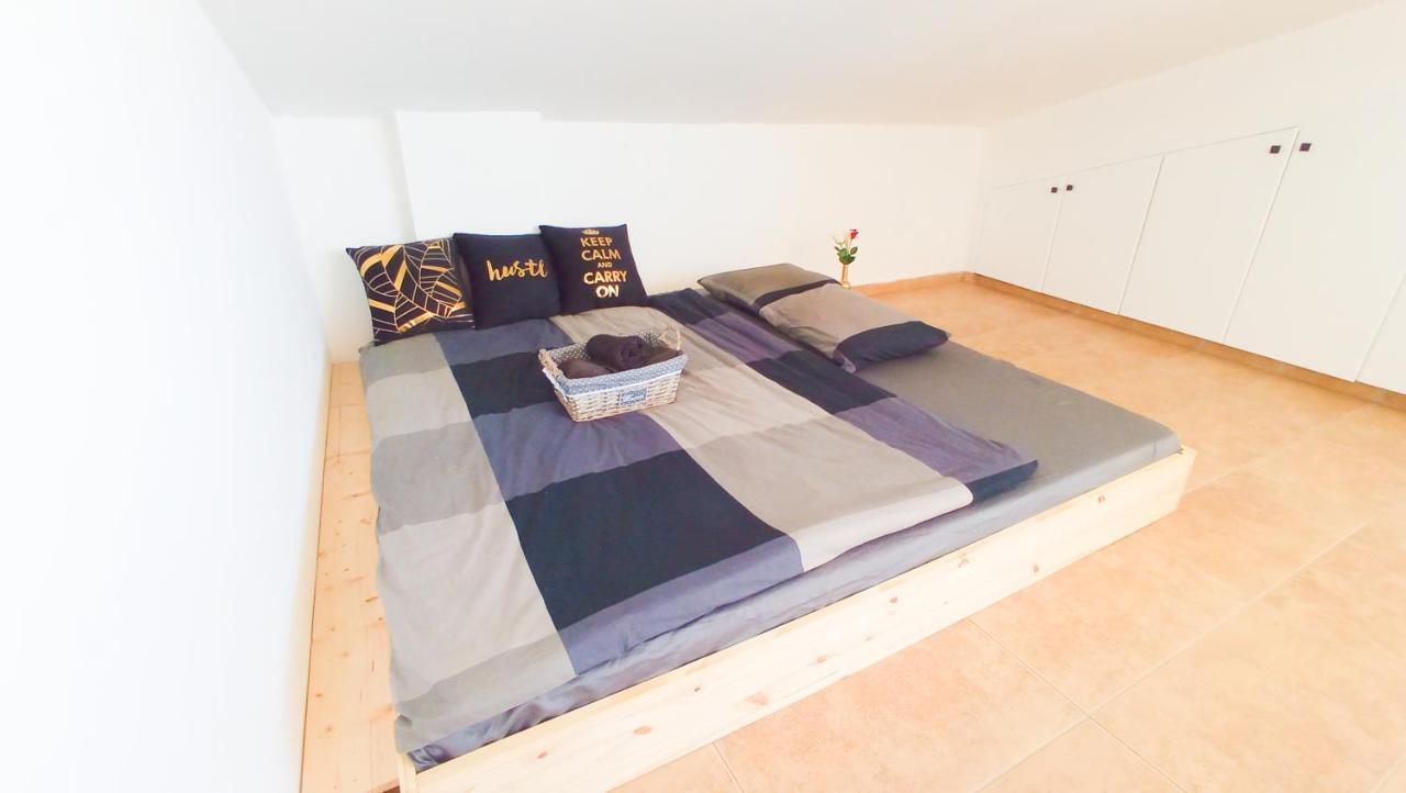 Homestay Luxury Private -sea View, Gym- 5 Min From Beach! - Private In Shared Larnaca