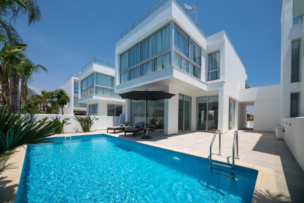 Touch Blue Residences Villa *