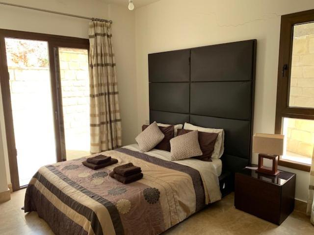 Beau Views Seven Apartamento Pegeia