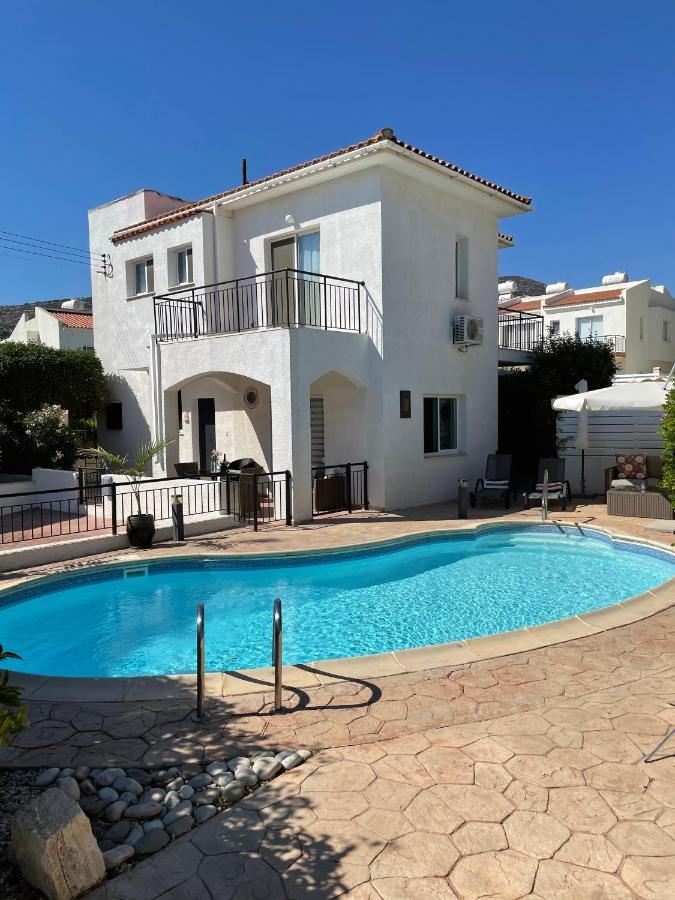 Laurel Villa