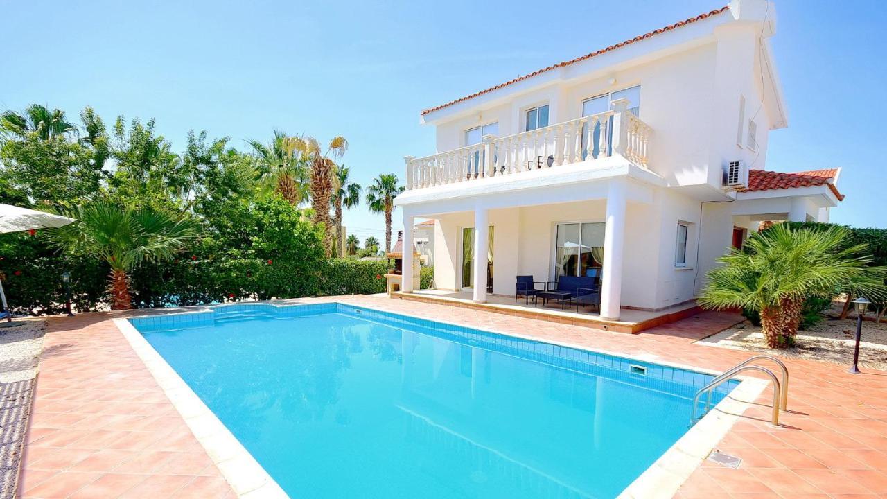 Demetra Coral Bay Villa *