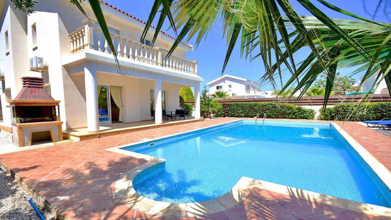 Demetra Coral Bay Villa Peyia