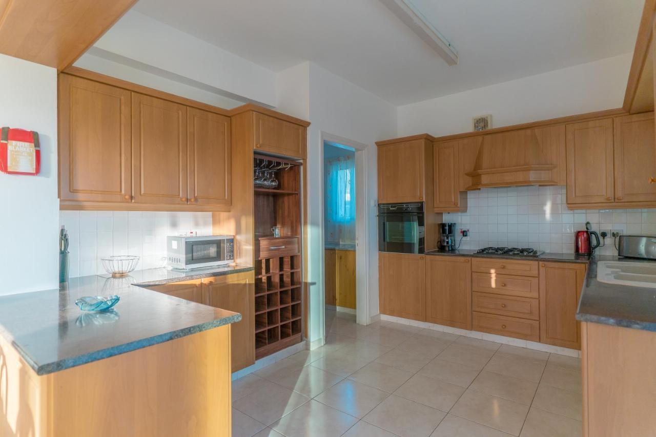 Bella Katerina By Prestige Bookings Villa Coral Bay