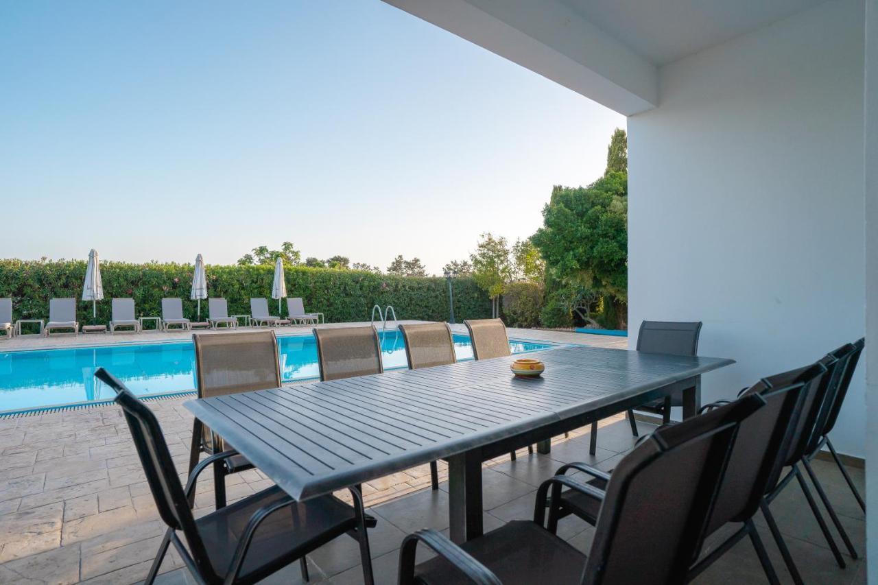 Luxor By Prestige Bookings * Coral Bay