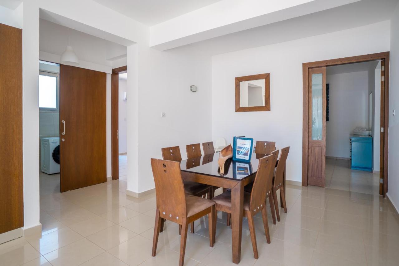 Oniros By Prestige Bookings * Peyia
