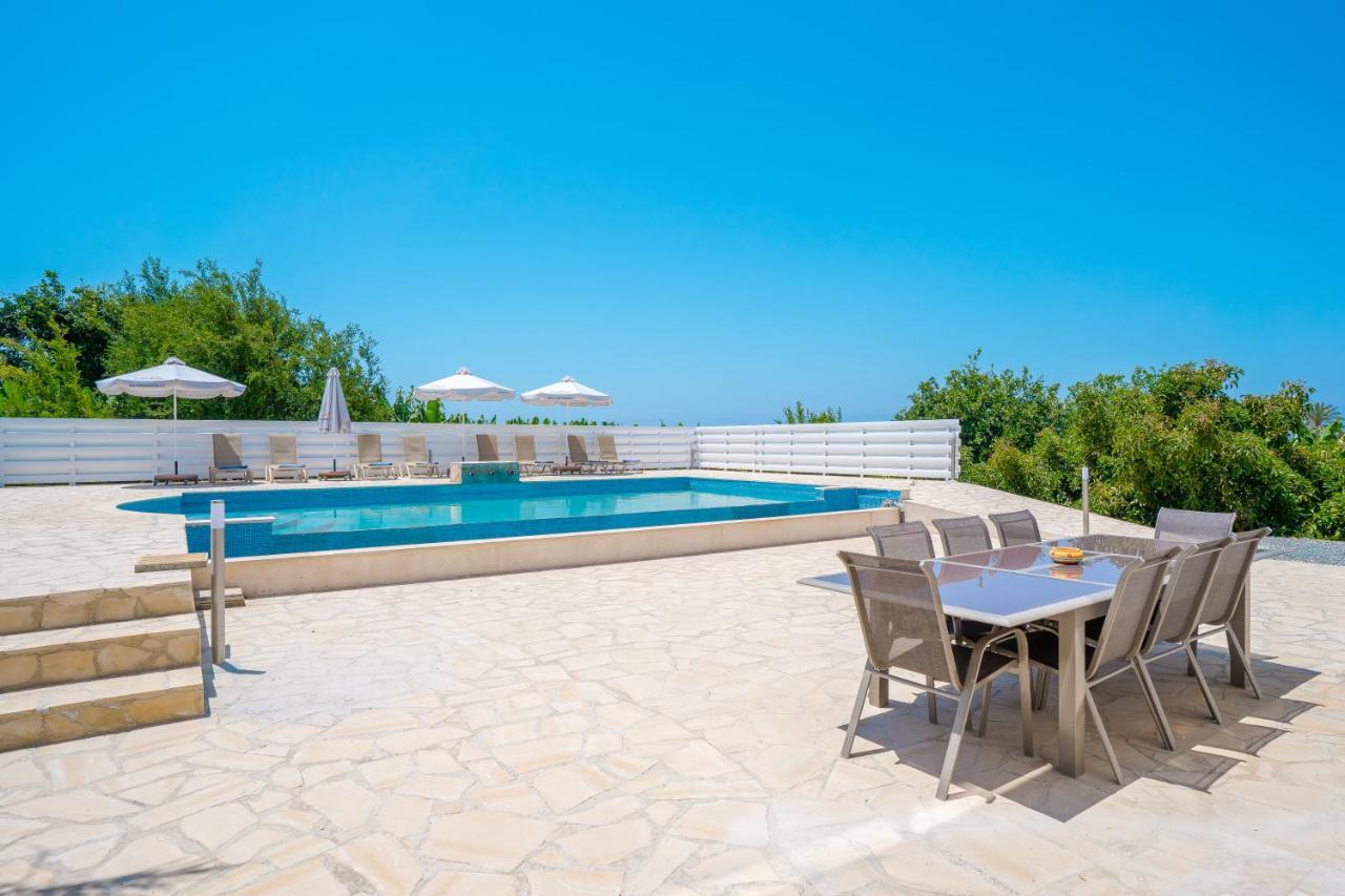 Villa Oniros By Prestige Bookings