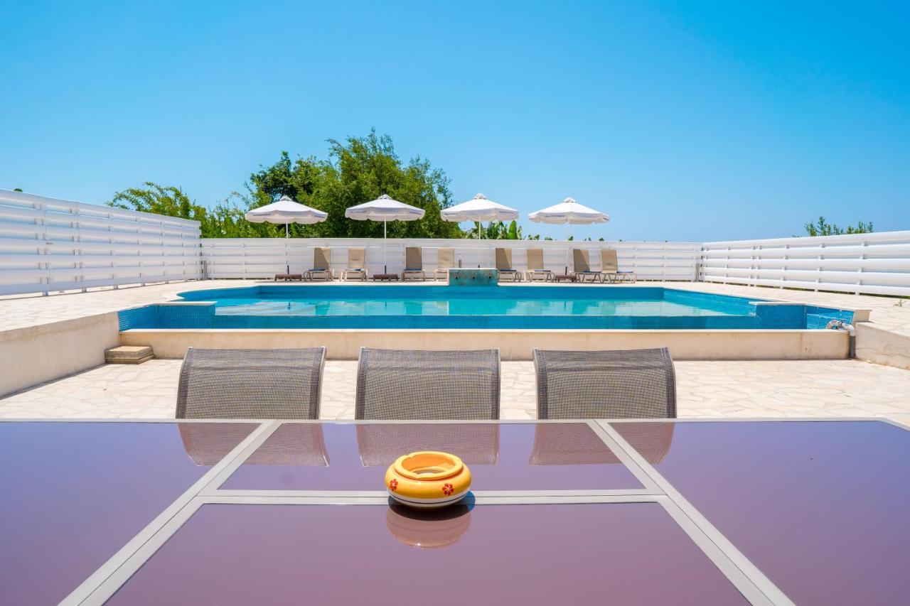 Villa Oniros By Prestige Bookings