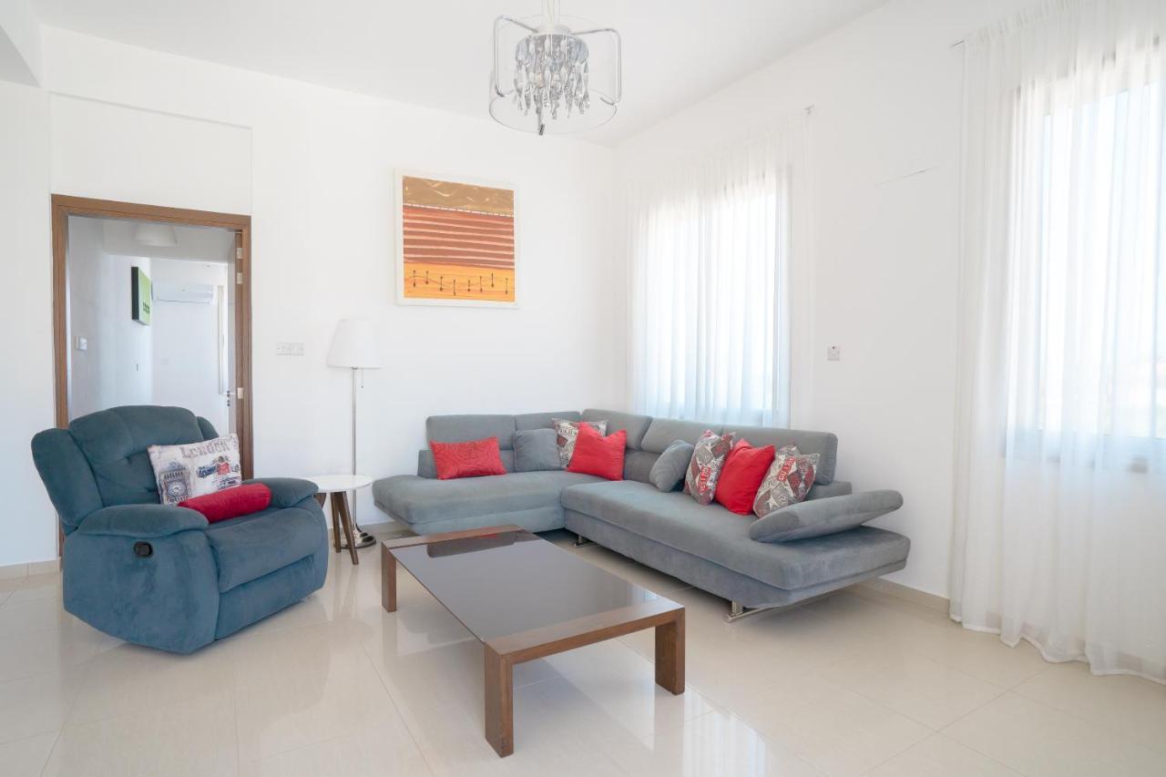 Oniros By Prestige Bookings Peyia