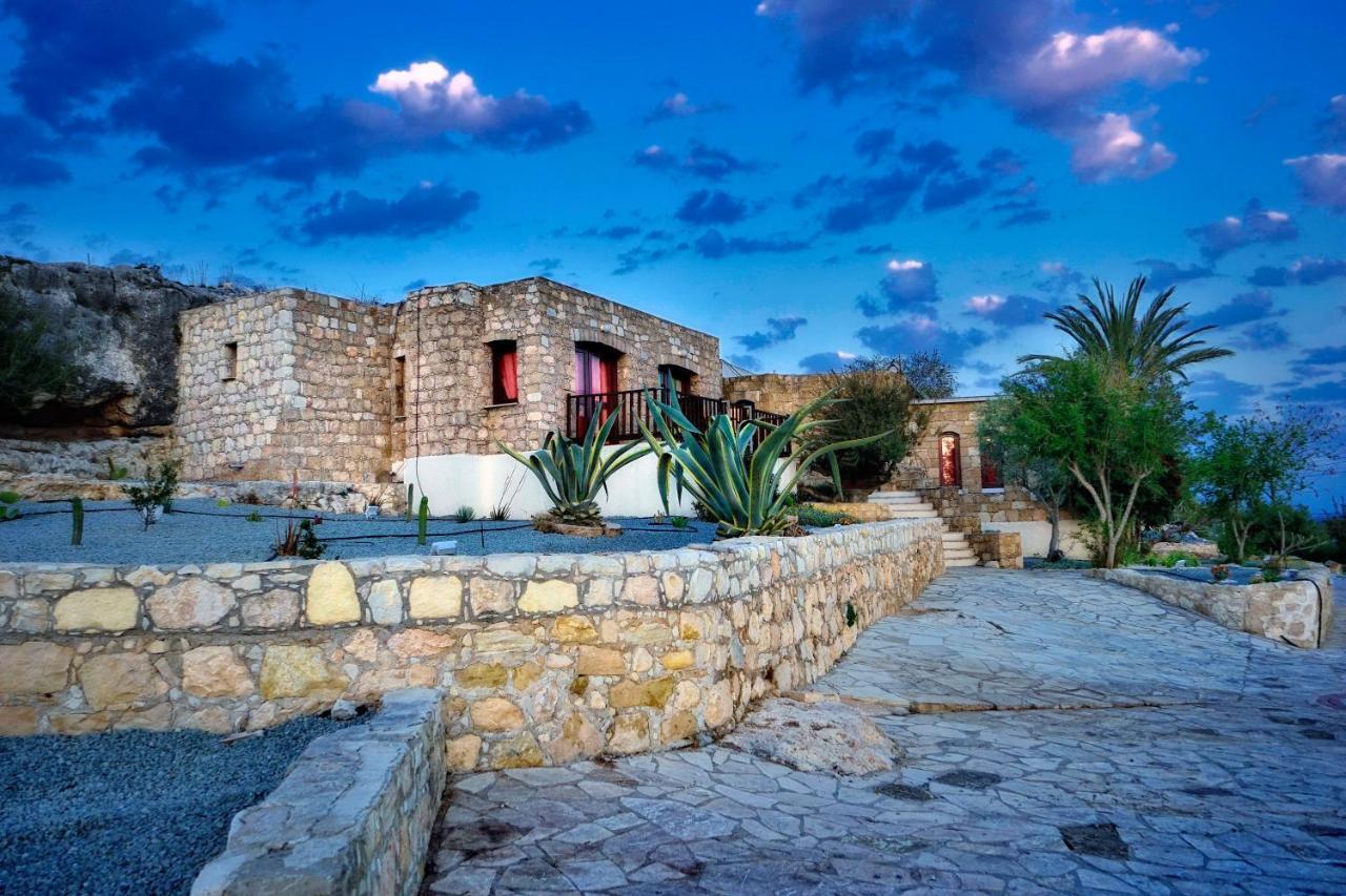 Villa Castle Rock Coral Bay
